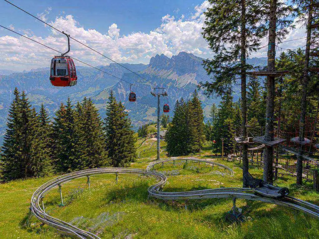 Fr&auml;km&uuml;ntegg mid-station with the panorama gondolas